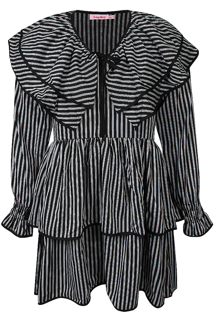 Volant-Kleid mit Rüschenkragen in schwarz-weiß Streifen
