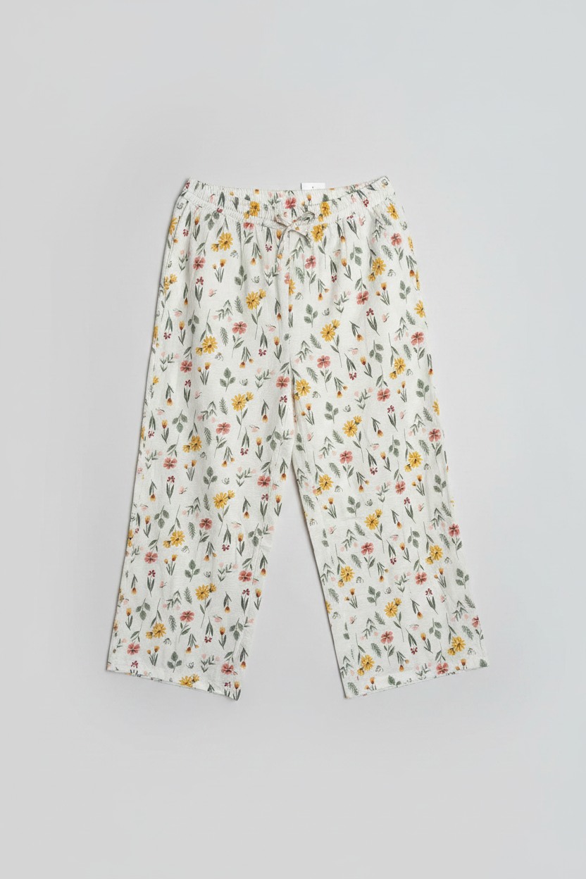 Blumige Schlupfhose Produktfoto