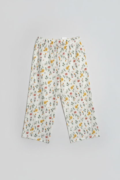 Blumige Schlupfhose Produktfoto