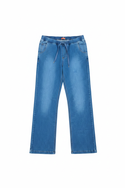 Hellblaue Jeans ohne Etiketten